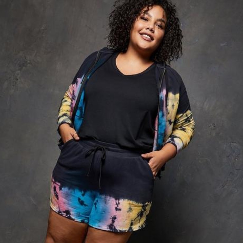 Torrid LoveSick Faded Wash Zip Up Hoodie & Shorts - Picture 1 of 4